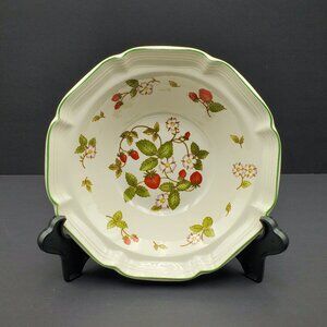 Hankook Strawberry Serving Bowl HNK2 Strawberries Scalloped Vegetable Bowl